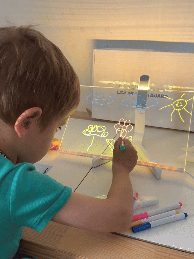 LumiBoard™ LED Drawing Board iwt 2